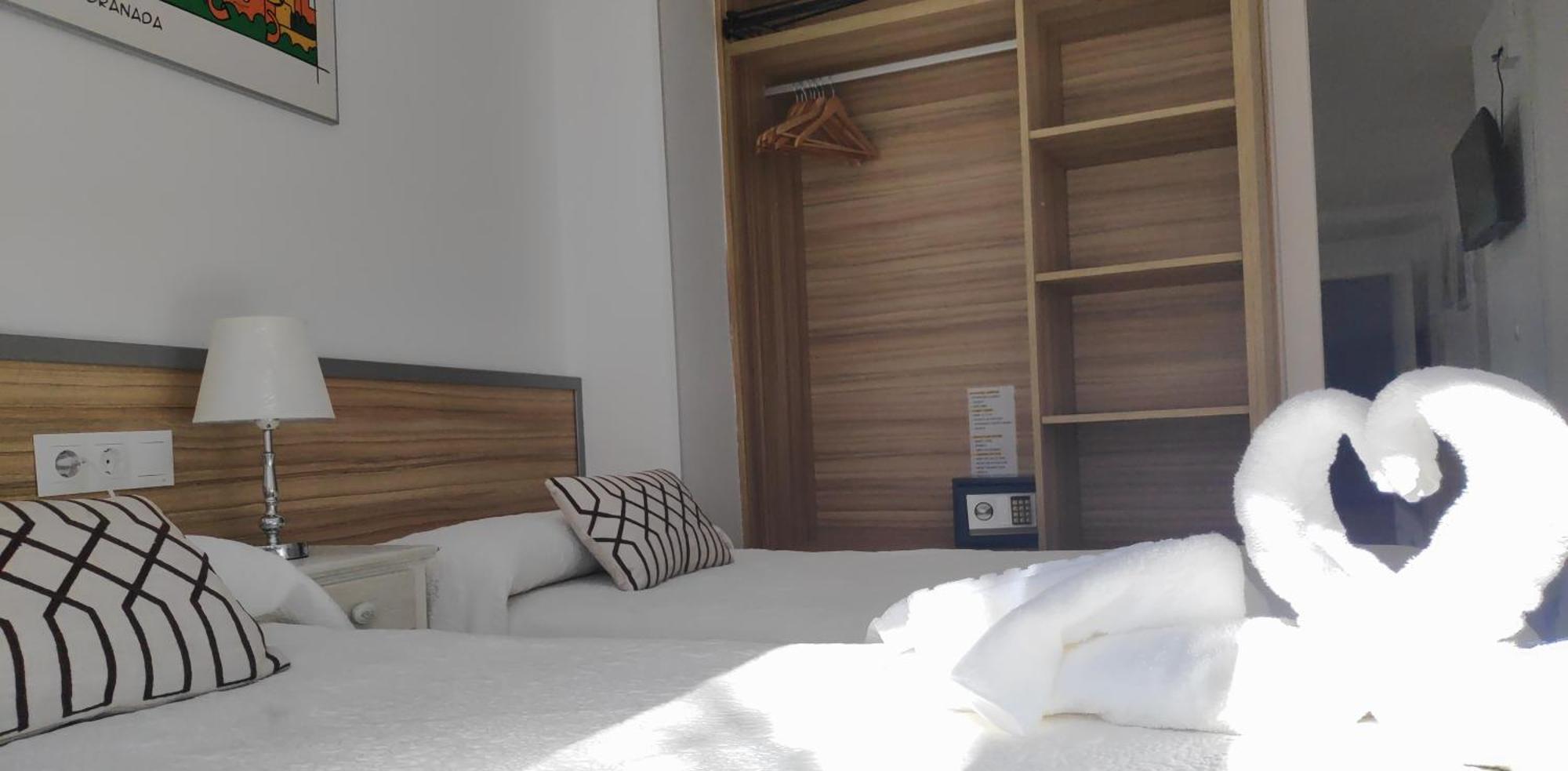 Madinat Garnata, Parking & Rooftop Terrace غرناطة المظهر الخارجي الصورة